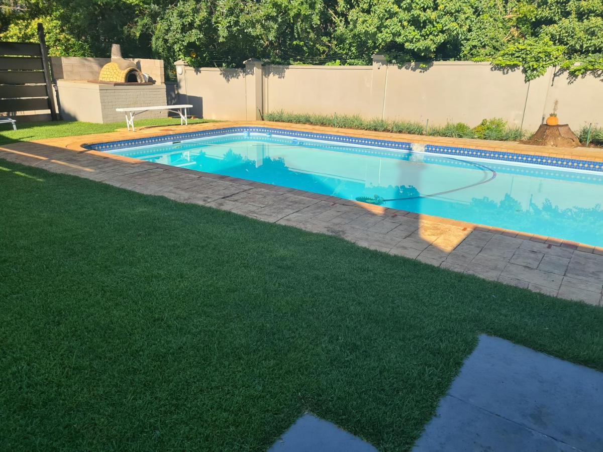 Sixty Three Hotel Bloemfontein Luaran gambar